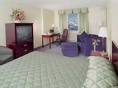 Travelodge Hotel By Wyndham Vancouver Airport Richmond 2*,